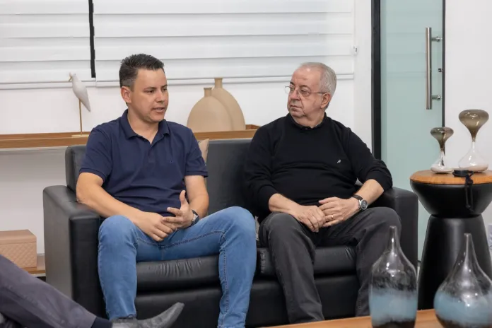 Prefeito Joselito Gomes visita Toritama em busca de modelos eficientes para modernizar gestão em Gravatá