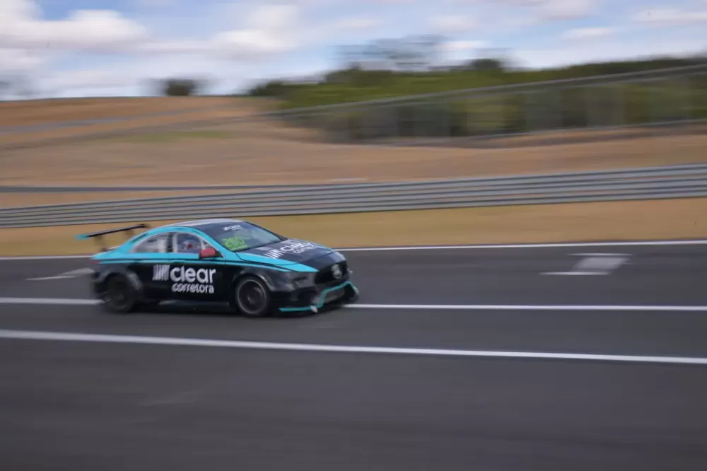 Do gráfico à pista: traders testam limites da alta performance