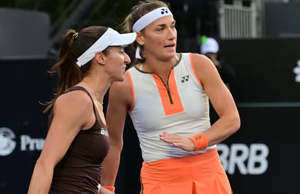 Luisa Stefani e Timea Babos conquistam título de duplas no SP Open