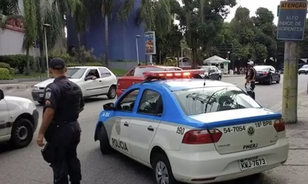 Polícia prende três PMs no Rio de Janeiro por suspeita de extorsão