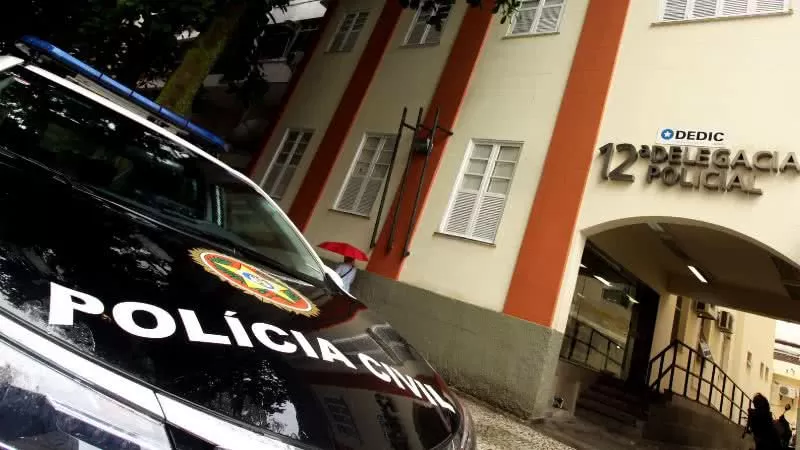 Homem que fornecia bloqueadores de sinais para o Comando Vermelho 'cai' em cerco policial; saiba mais