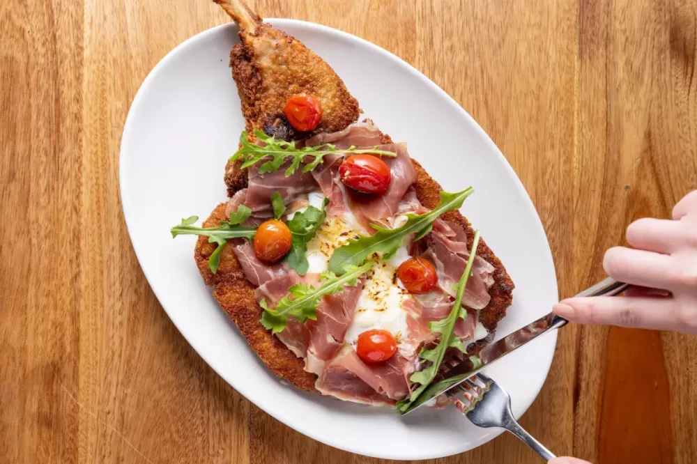 Setor hoteleiro em SP investe em restaurantes para atrair hóspedes e locais