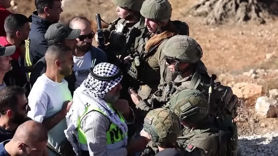 Israel adia libertação de prisioneiros palestinos.