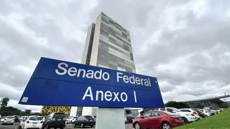 Governo Lula vê risco no Senado em segunda metade do mandato.