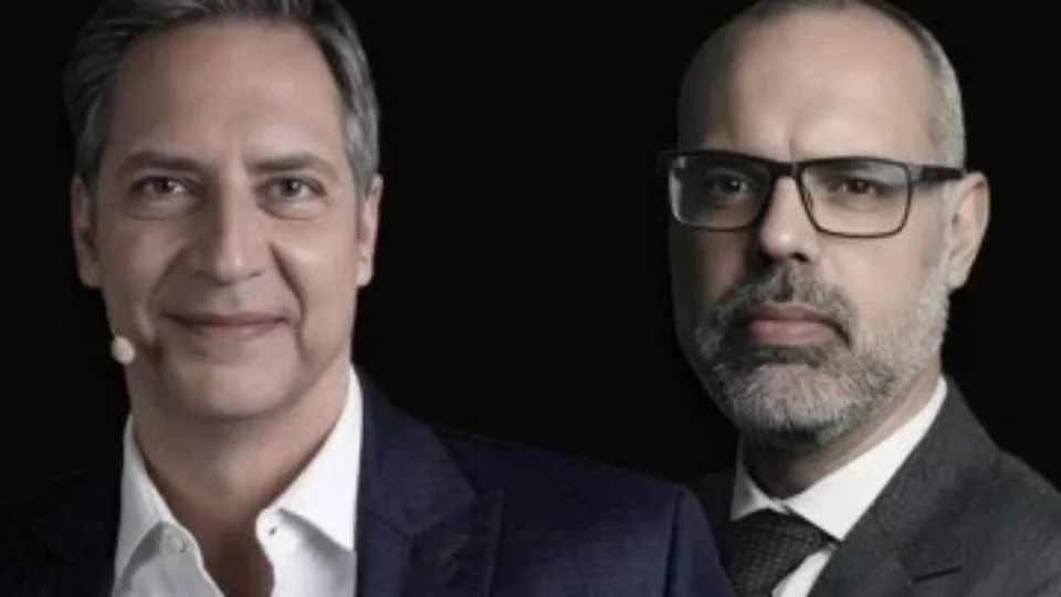 Moraes suspende perfis de revista de Allan dos Santos e Lacombe.