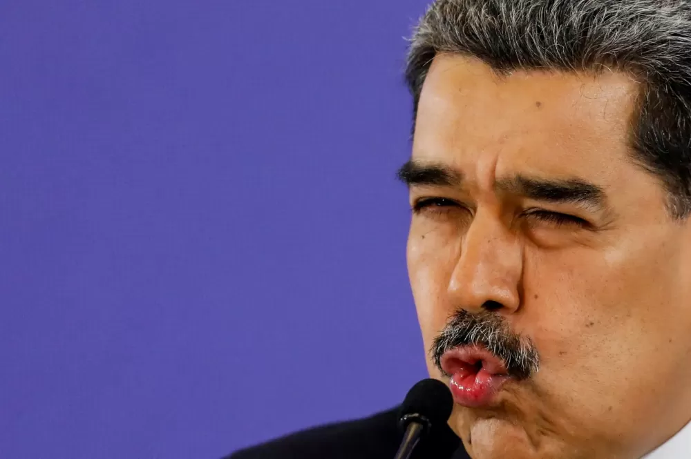 Maduro se oferece para iniciar conversas diretas com enviado de Trump