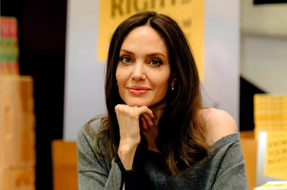 Angelina Jolie diz que EUA vivem ‘tempos difíceis’: ‘Não reconheço meu país’