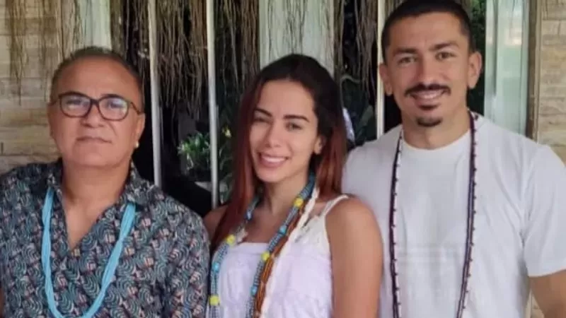 Irmão de Anitta faz limpeza de terreiro de candomblé e Pai de Santo registra momento; confira
