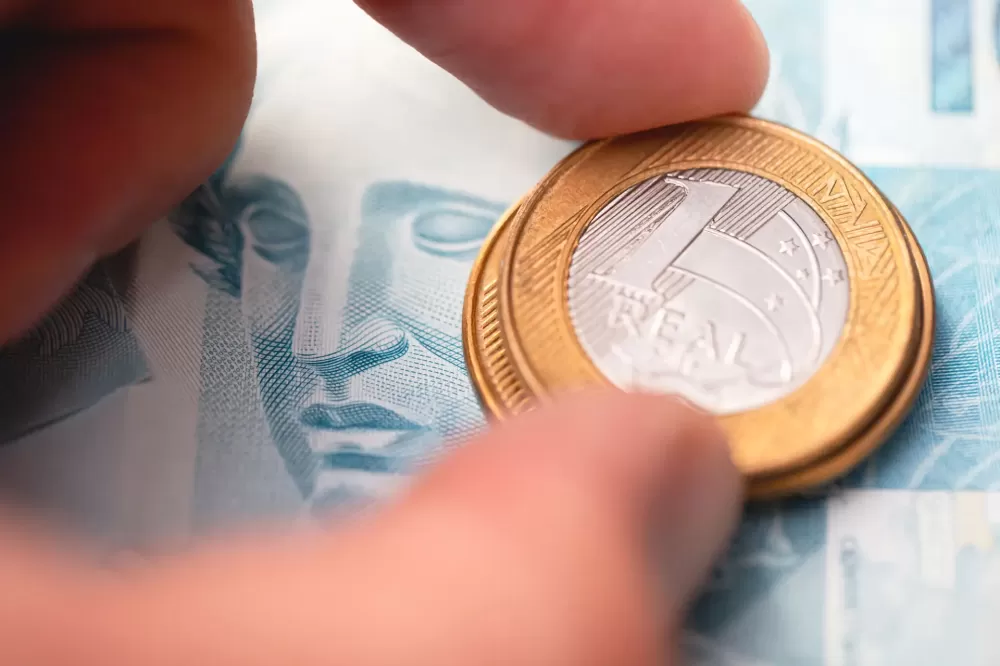 Taxas dos DIs caem após Trump elogiar Lula e acenar com reunião