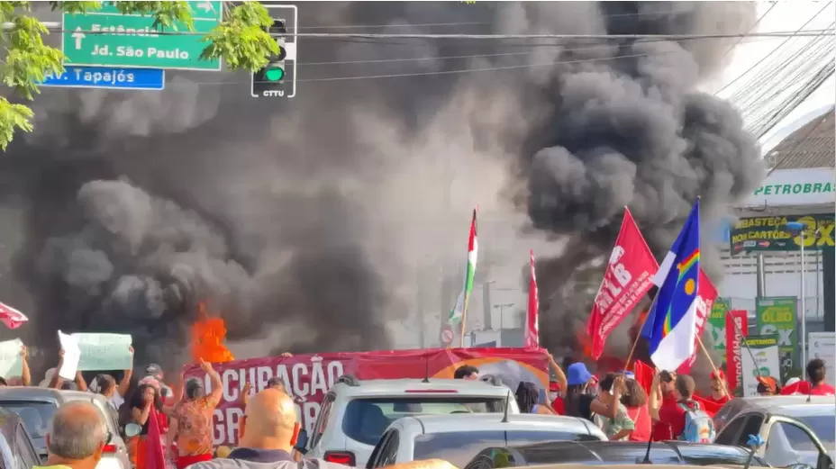 Protesto do MLB interdita a Av. Recife e afeta trânsito na Zona Oeste do Recife