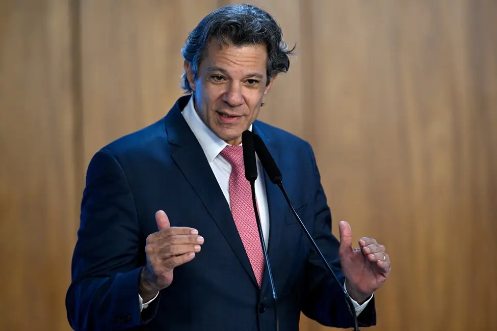 Haddad diz que ataques hackers via Pix podem trazer prejuízos ao setor financeiro
