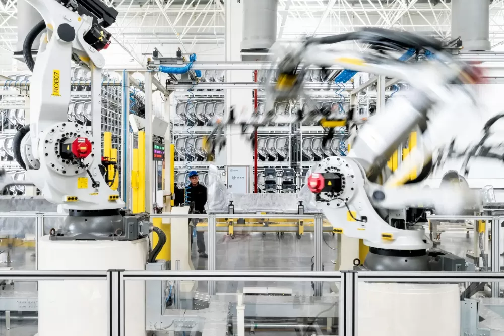 China bate 2 mi de robôs industriais, mais do que em todos os outros países juntos