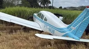 Avião com prefeito de João Pessoa faz pouso de emergência na Paraíba