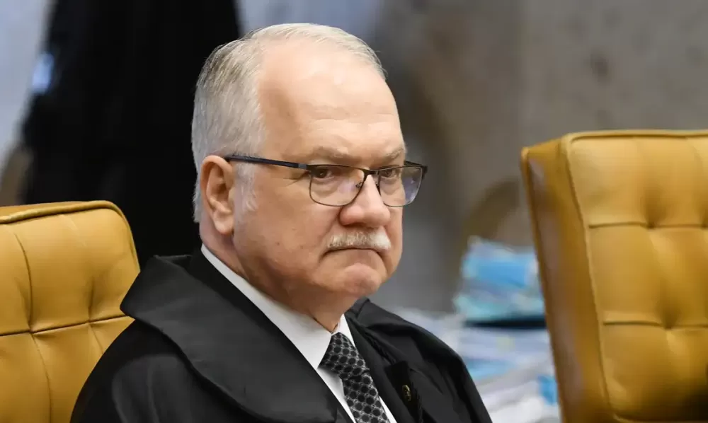 Fachin assume presidência do STF em cerimônia com presença de Lula