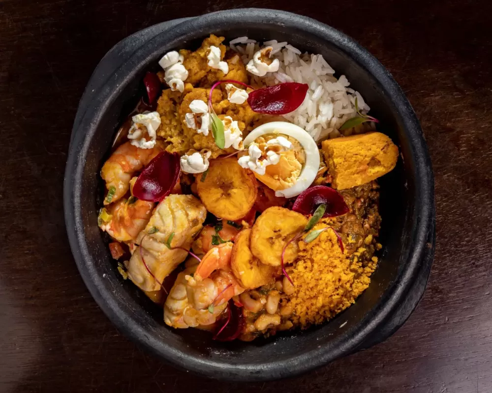 Do ritual ao restaurante premiado: o caruru de Cosme e Damião em destaque