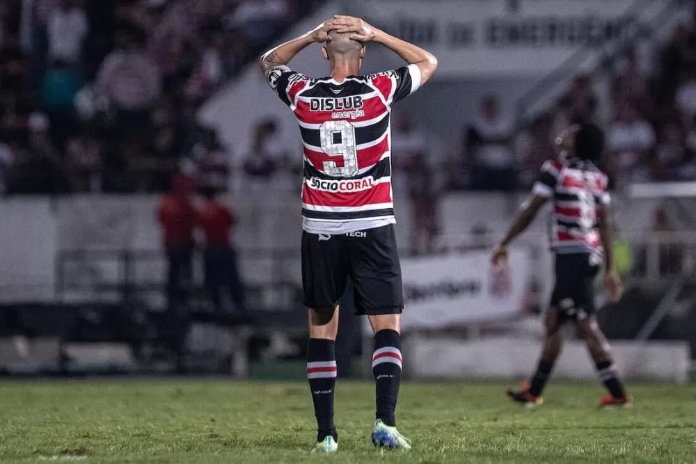 Santa Cruz perde Balotelli e Thiago Galhardo por suspensão para jogo decisivo da Série D