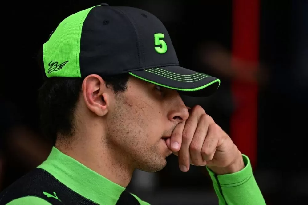 Bortoleto diz estar pronto para os desafios no GP de Singapura de F-1: 'Muros, calor e umidade'