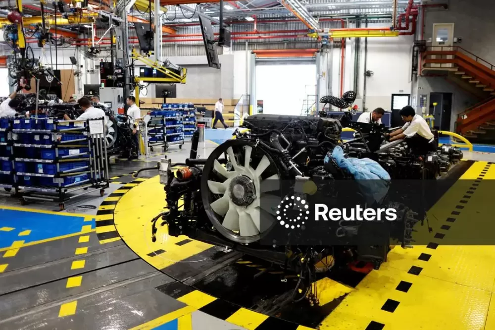 Indústria sofre maior contração em quase dois anos e meio em setembro, mostra PMI