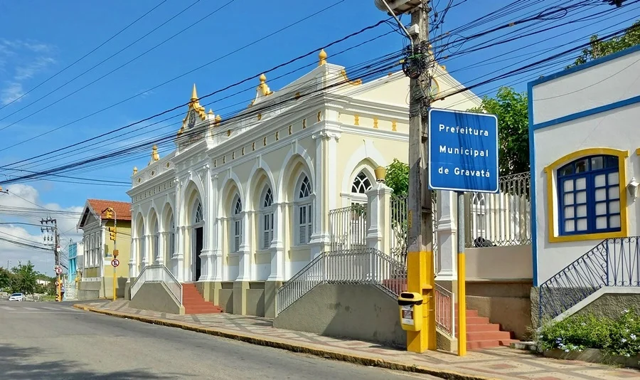 Prefeitura de Gravatá convoca 239 aprovados em seleções nas áreas de Educação e Saúde.