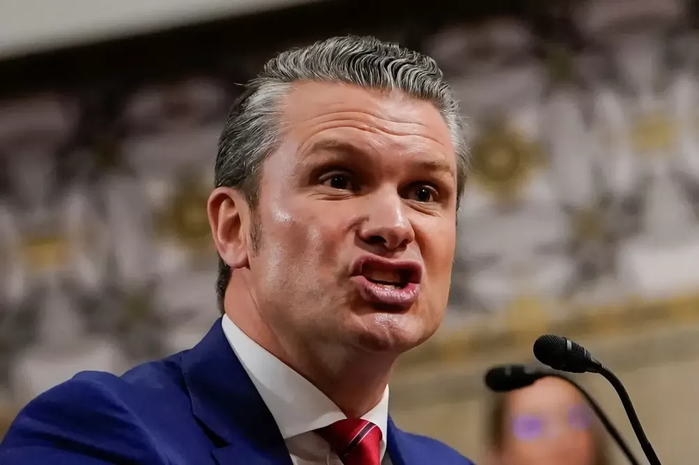 Pentágono realizou mais um ataque contra embarcação perto da Venezuela, diz Hegseth