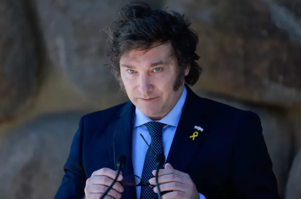 Milei sofre novo revés e Congresso argentino derruba vetos a gastos públicos