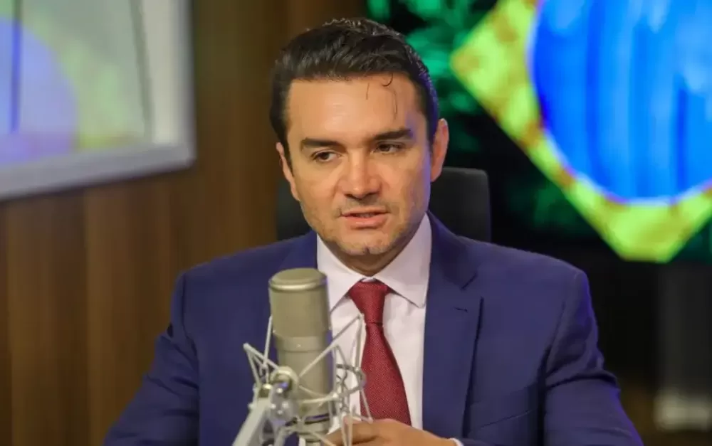 Resistente a deixar Ministério, União Brasil abre processo para expulsar Celso Sabino