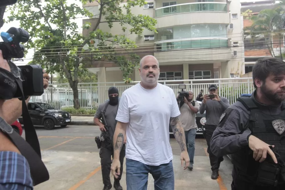 Vídeo: Presidente da Mocidade tentou se esconder para evitar prisão