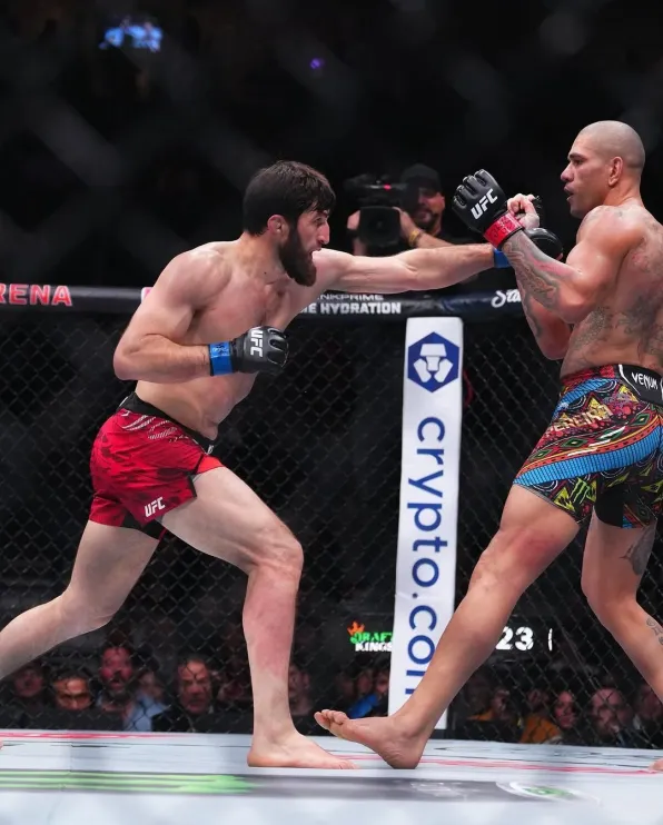 Veja os sete nocautes de Alex Poatan no UFC