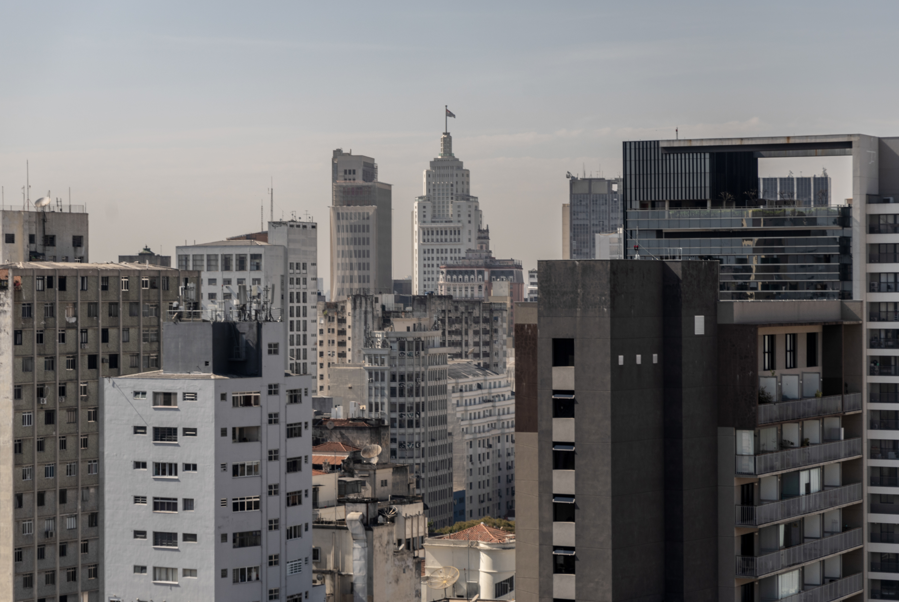 São Paulo enfrenta segunda com temperaturas de até 42°C antes da virada do tempo