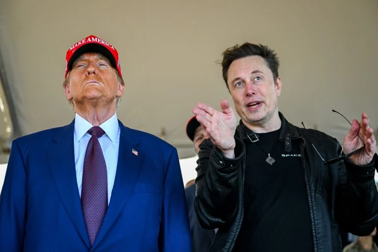 Trump Transforma Musk, o Homem Mais Rico do Mundo, em “Funcionário Especial do Governo”