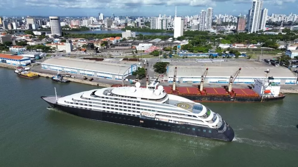 Temporada de cruzeiros deve trazer mais de 30 mil turistas a Pernambuco