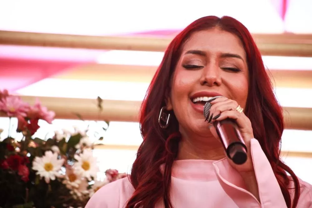 Outubro Rosa: show de Priscila Senna e convidadas encanta pacientes do Hospital de Câncer de PE