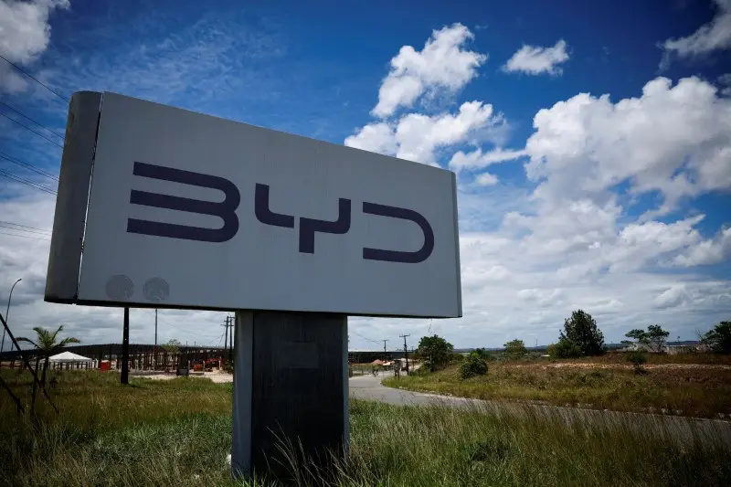 CEO da BYD diz que “o futuro é elétrico” na inauguração de fábrica na Bahia