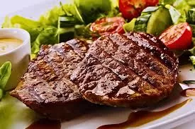 O segredo para um bife grelhado suculento toda vez: É à prova de erros