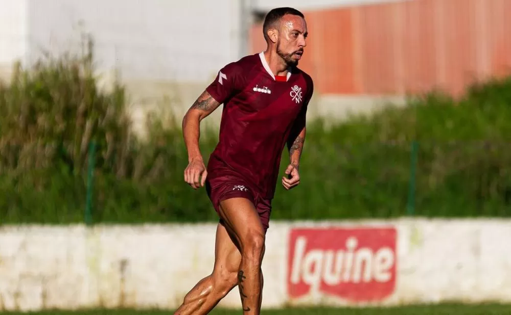 Com virose, Paulo Sérgio e Auremir viram dúvida para jogo contra o Brusque