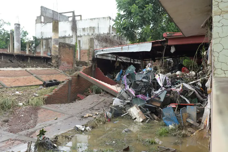 Pelo menos 44 pessoas morrem após chuvas torrenciais no México