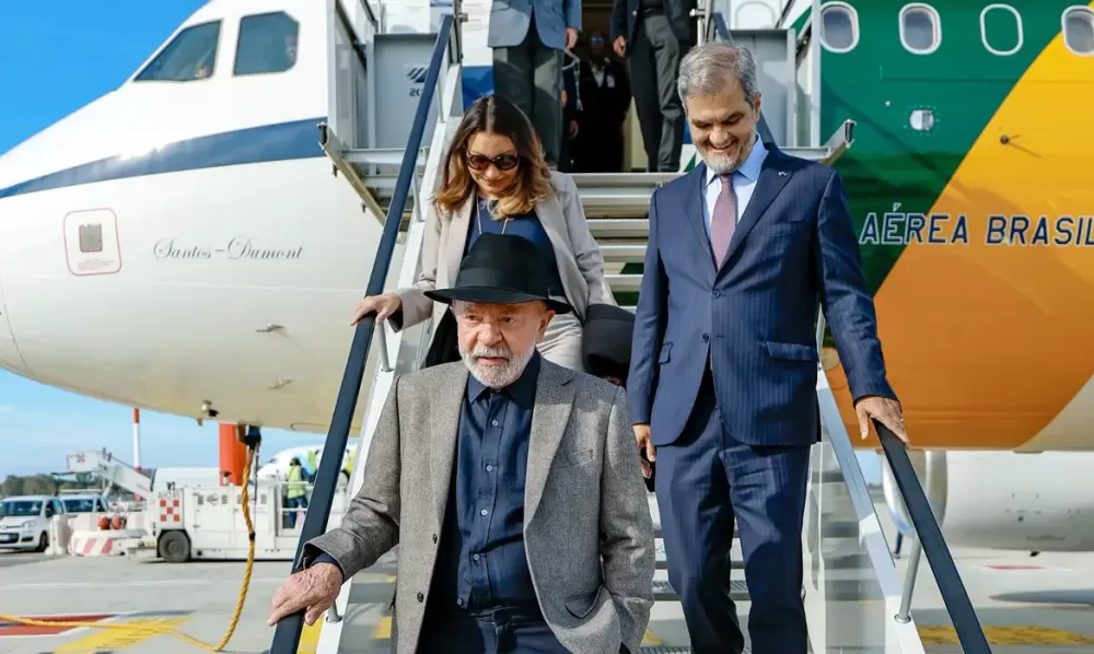 Lula chega a Roma para encontro com o papa Leão XIV