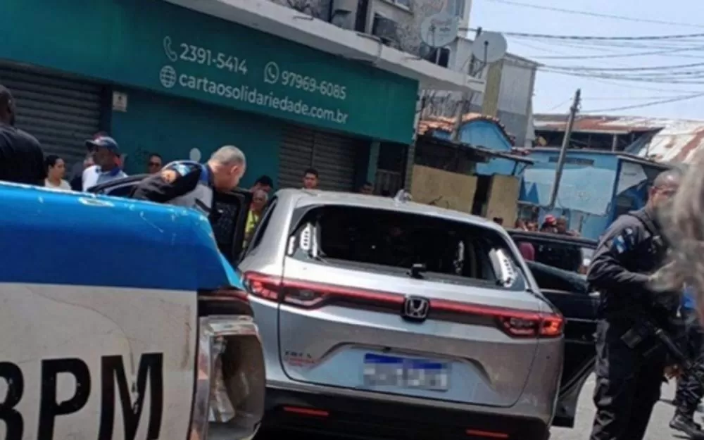 Quatro suspeitos morrem e um é preso após confronto com a PM na Baixada