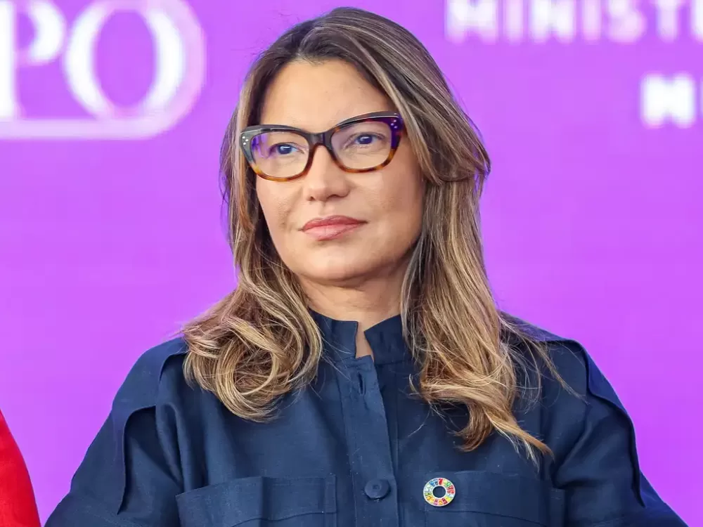 Oposição quer derrubar decreto que coloca gabinete de Lula a serviço de Janja