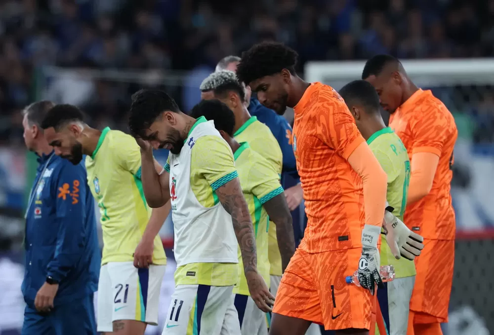Fabrício Bruno falha, Brasil leva virada e perde do Japão pela 1ª vez na história