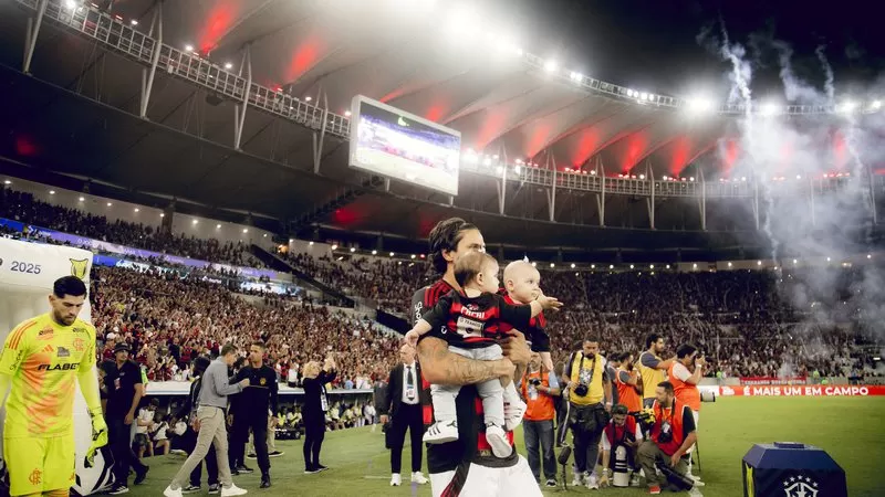 Flamengo não renova com craque do time e aumenta rumores de negociação