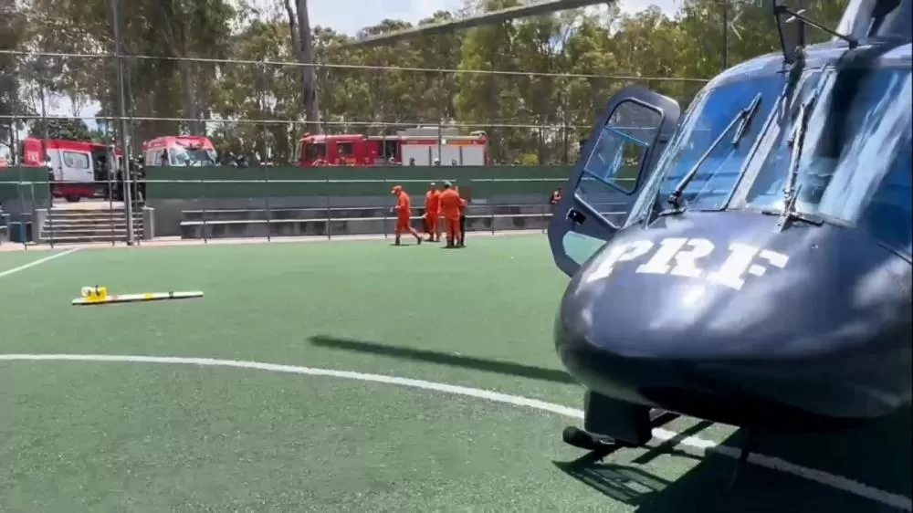 Menino de 6 anos fica ferido em colisão envolvendo cinco veículos e é transferido de helicóptero para o Recife