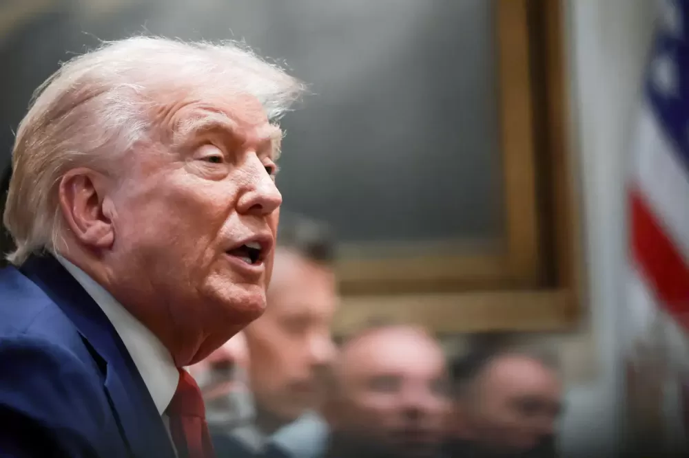 Após ofensiva de Trump contra a Venezuela, senadores tentam diminuir temperatura