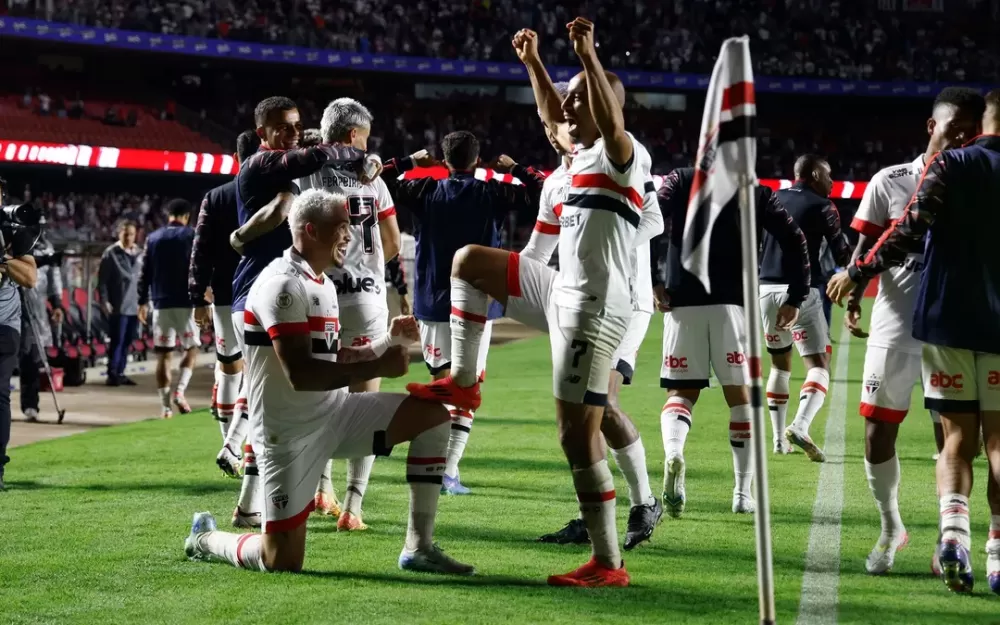 São Paulo perde titular em meio à maratona no Paulistão.