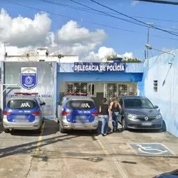 Homem é encontrado morto na praia de Casa Caiada, em Olinda.