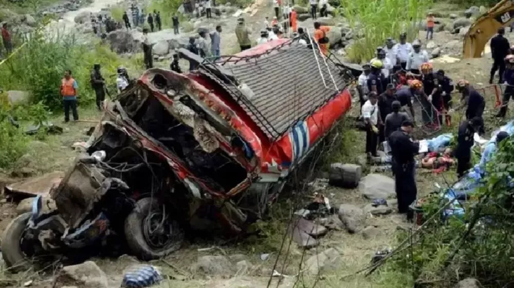 Acidente de ônibus na Guatemala deixa mais de 50 mortos.