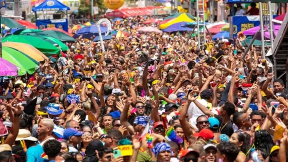 Carnaval de Bezerros 2025 tem papangus e atrações como Xand Avião e Nação Zumbi; veja a programação.
