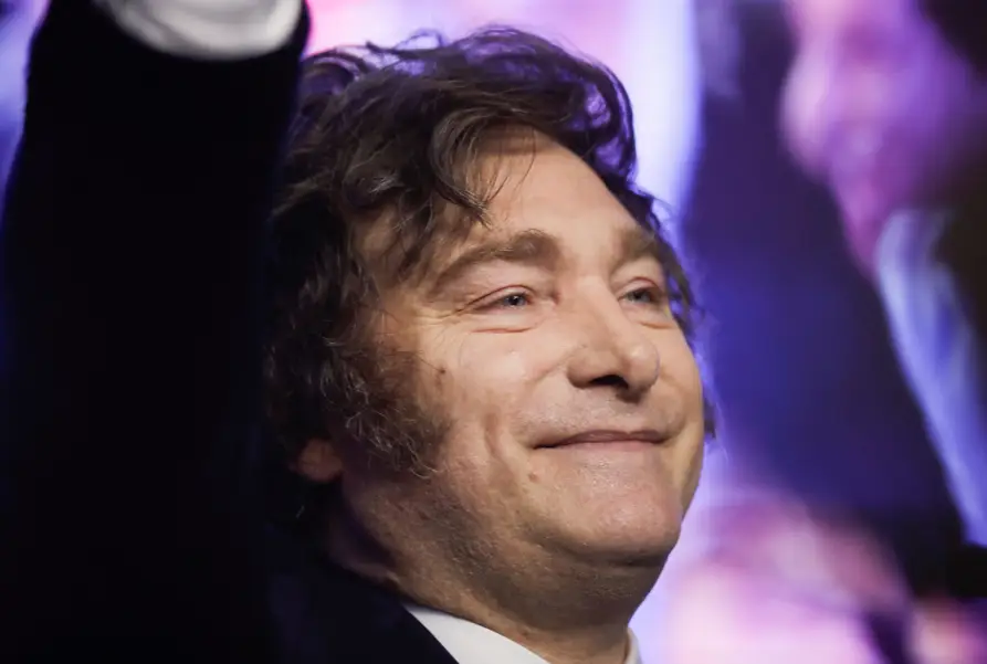 Títulos soberanos da Argentina disparam com expressiva vitória legislativa de Milei