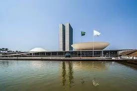 Brasil cai em ranking global de corrupção e registra pior nota da série histórica.