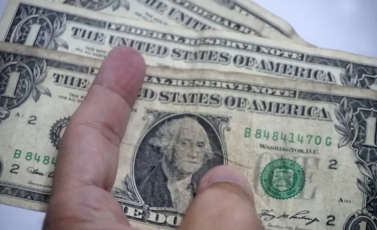 Bolsa bate recorde e dólar cai após reunião entre Lula e Trump